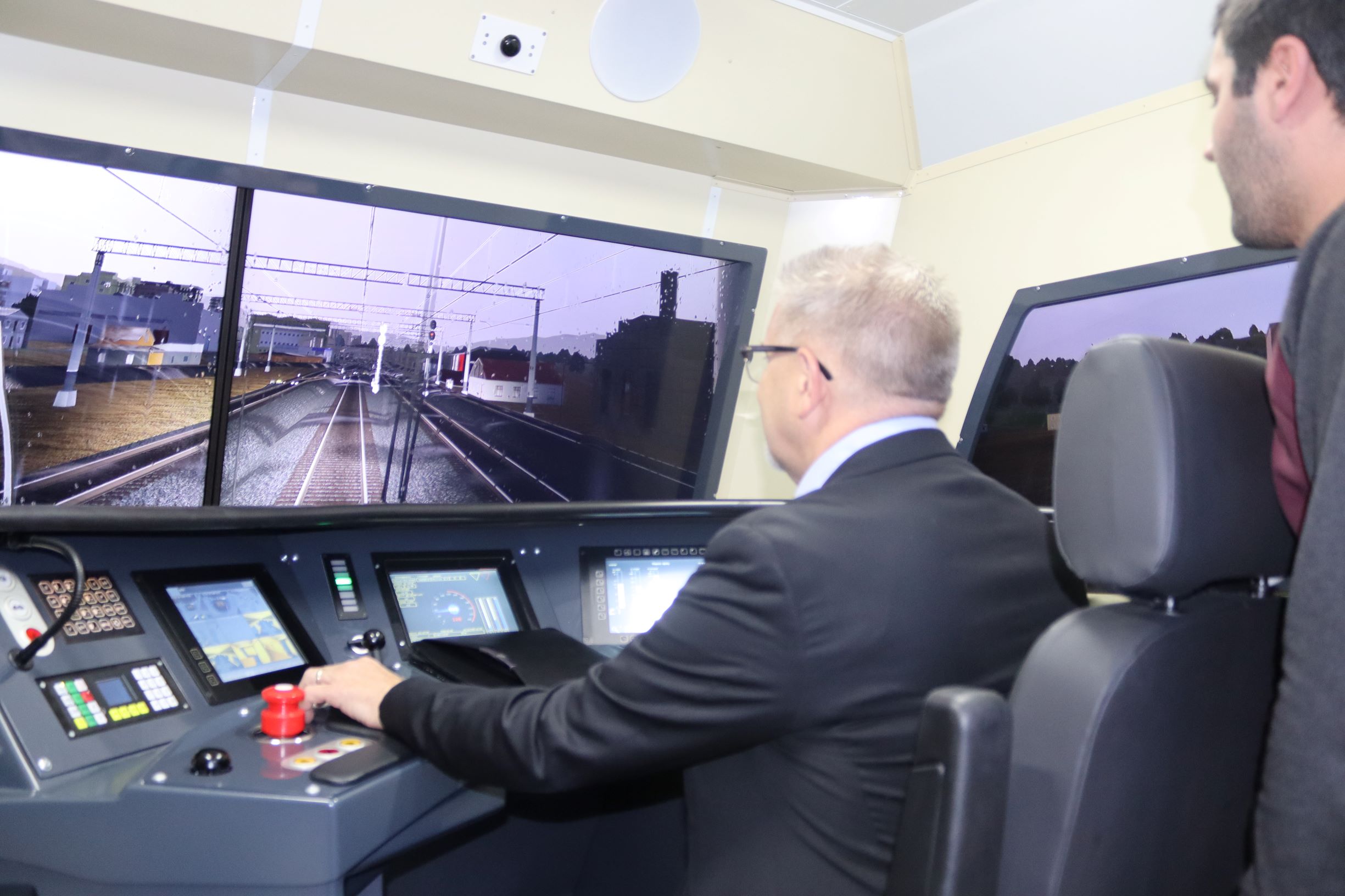 ა(ა)იპ სარკინიგზო ტრანსპორტის კოლეჯს  აზიის განვითარების ბანკის (ADB)  წარმომადგენლები ესტუმრნენ