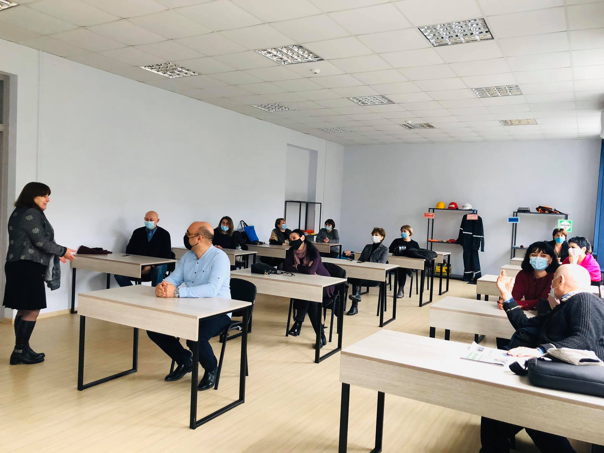 ა(ა)იპ სარკინიგზო ტრანსპორტის კოლეჯის პროფესიული განათლების მასწავლებლებს გადაეცათ პედაგოგიური პროგრამის სრული კურსის სერტიფიკატები