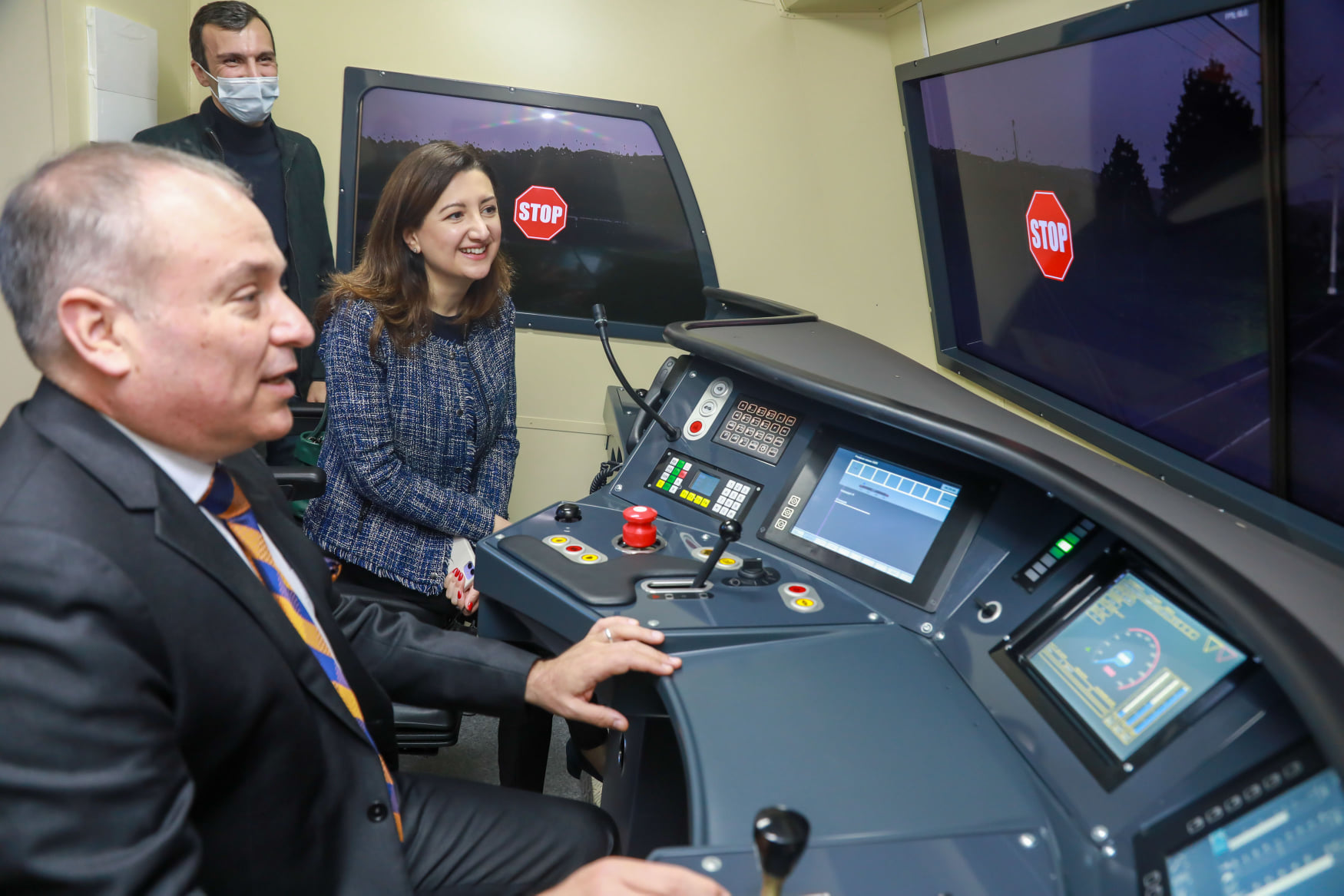 ისრაელის ელჩის სტუმრობა სარკინიგზო ტრანსპორტის კოლეჯში