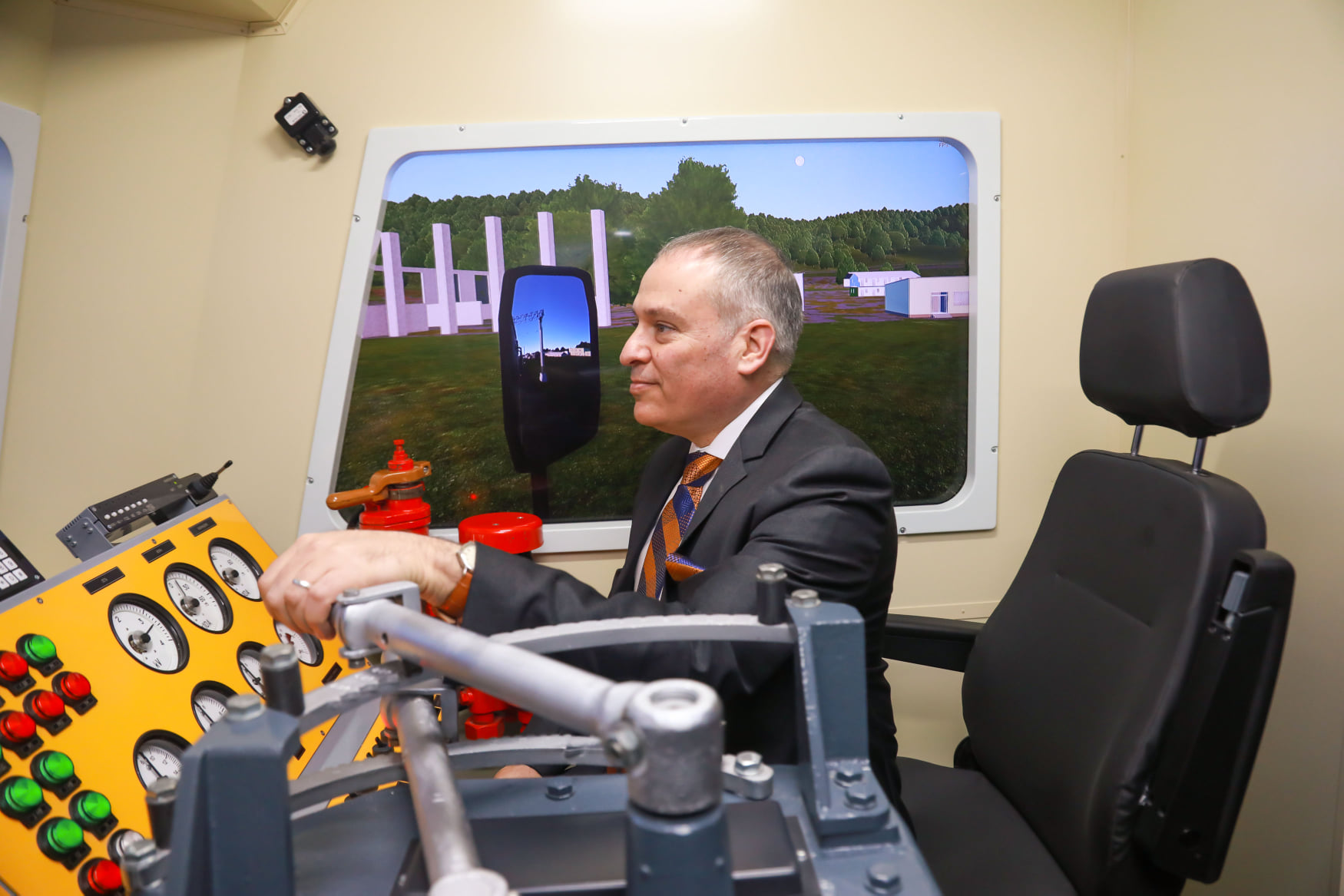 ისრაელის ელჩის სტუმრობა სარკინიგზო ტრანსპორტის კოლეჯში