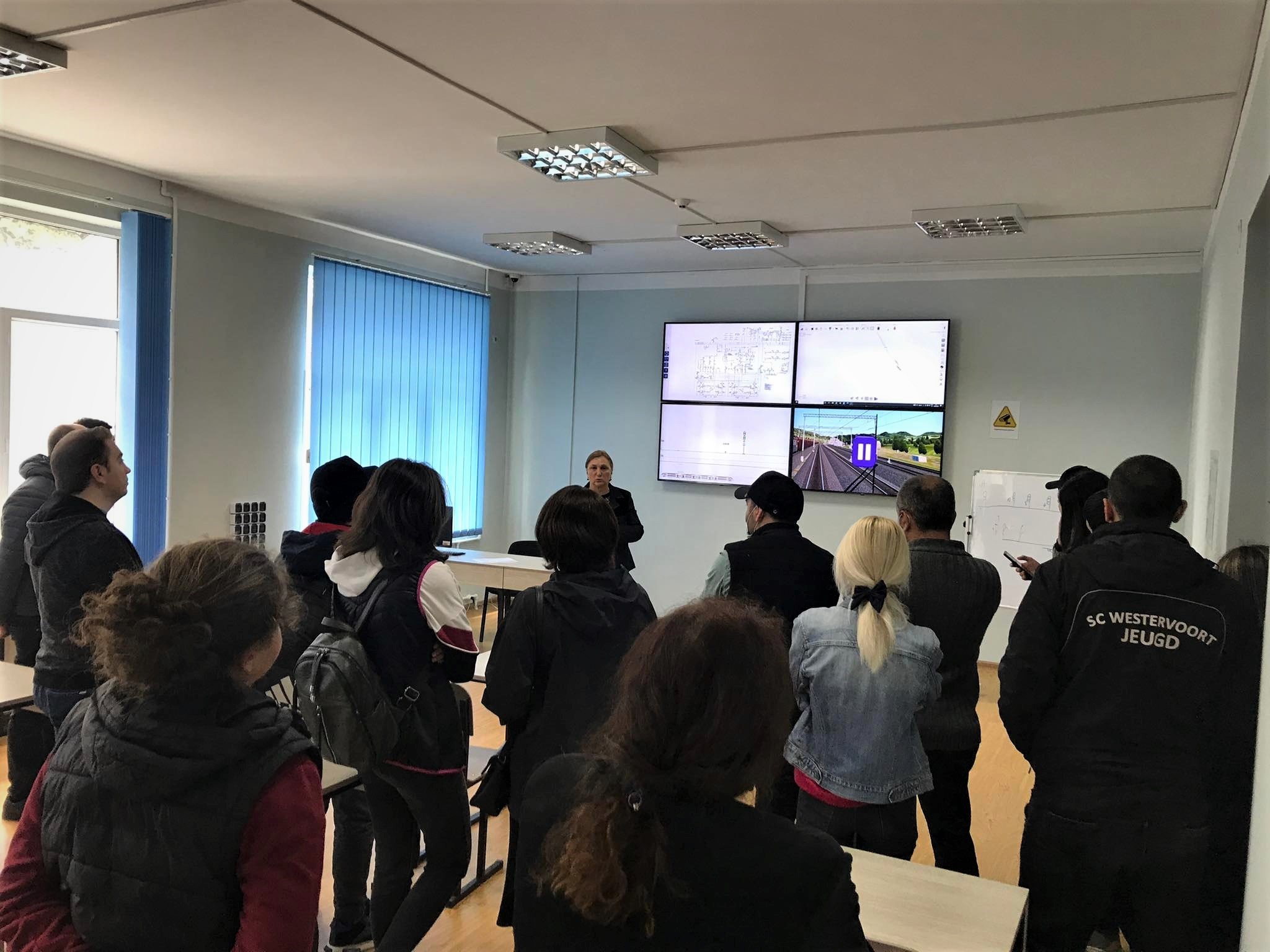 ღია კარის დღე ა(ა)იპ სარკინიგზო ტრანსპორტის კოლეჯში 