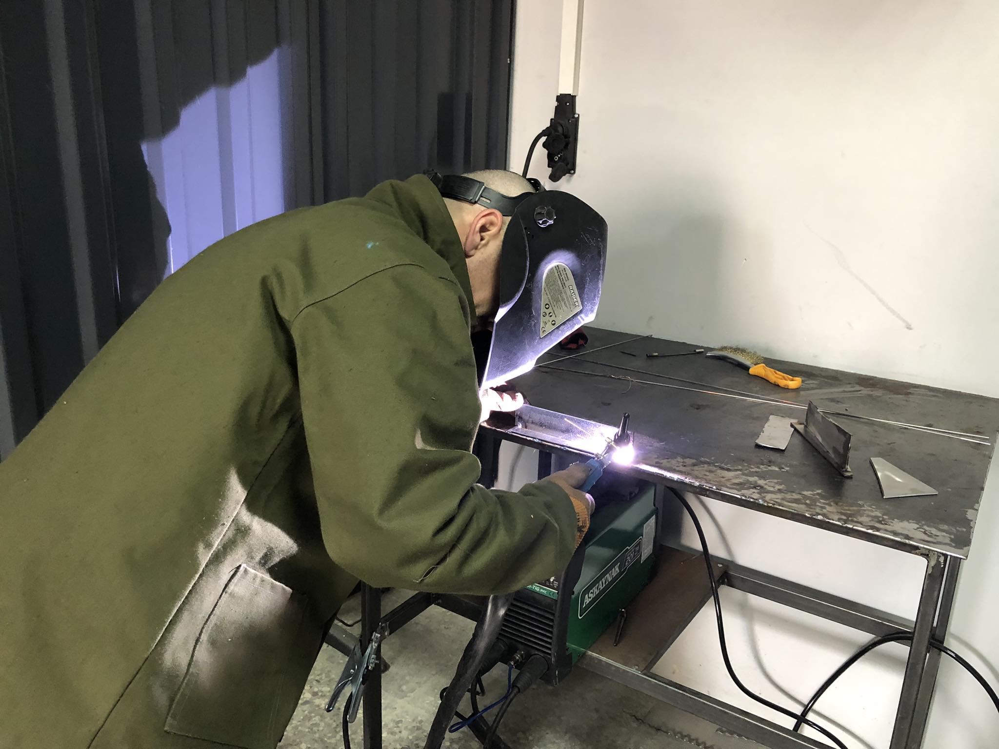 დასკვნითი გამოცდა - არგონ-რკალური შემდუღებელი