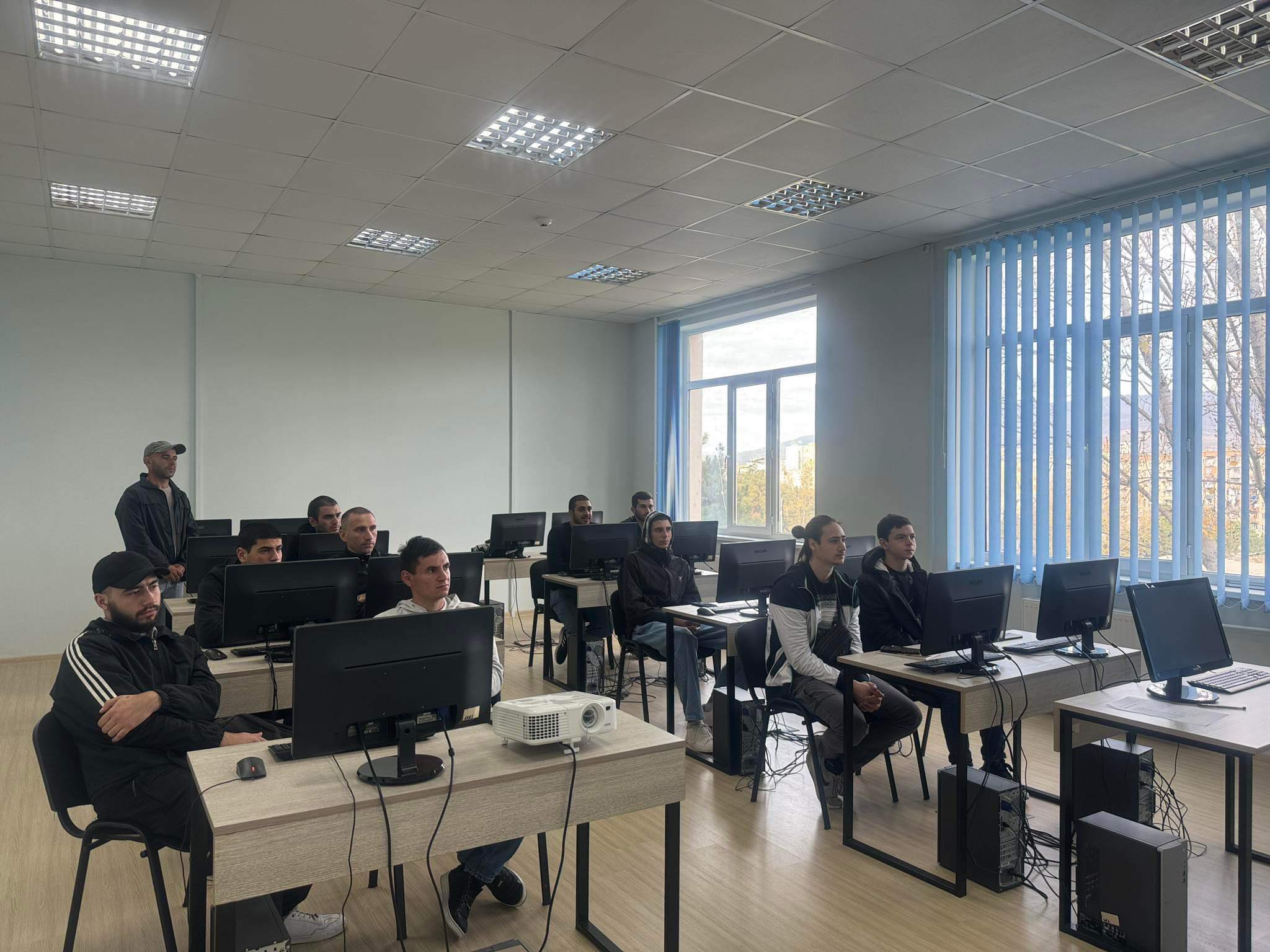 სარკინიგზო ტრანსპორტის კოლეჯში 2023 წლის მიღებაზე ჩარიცხული პროფესიული სტუდენტებისთვის სასწავლო პროცესი დაიწყო
