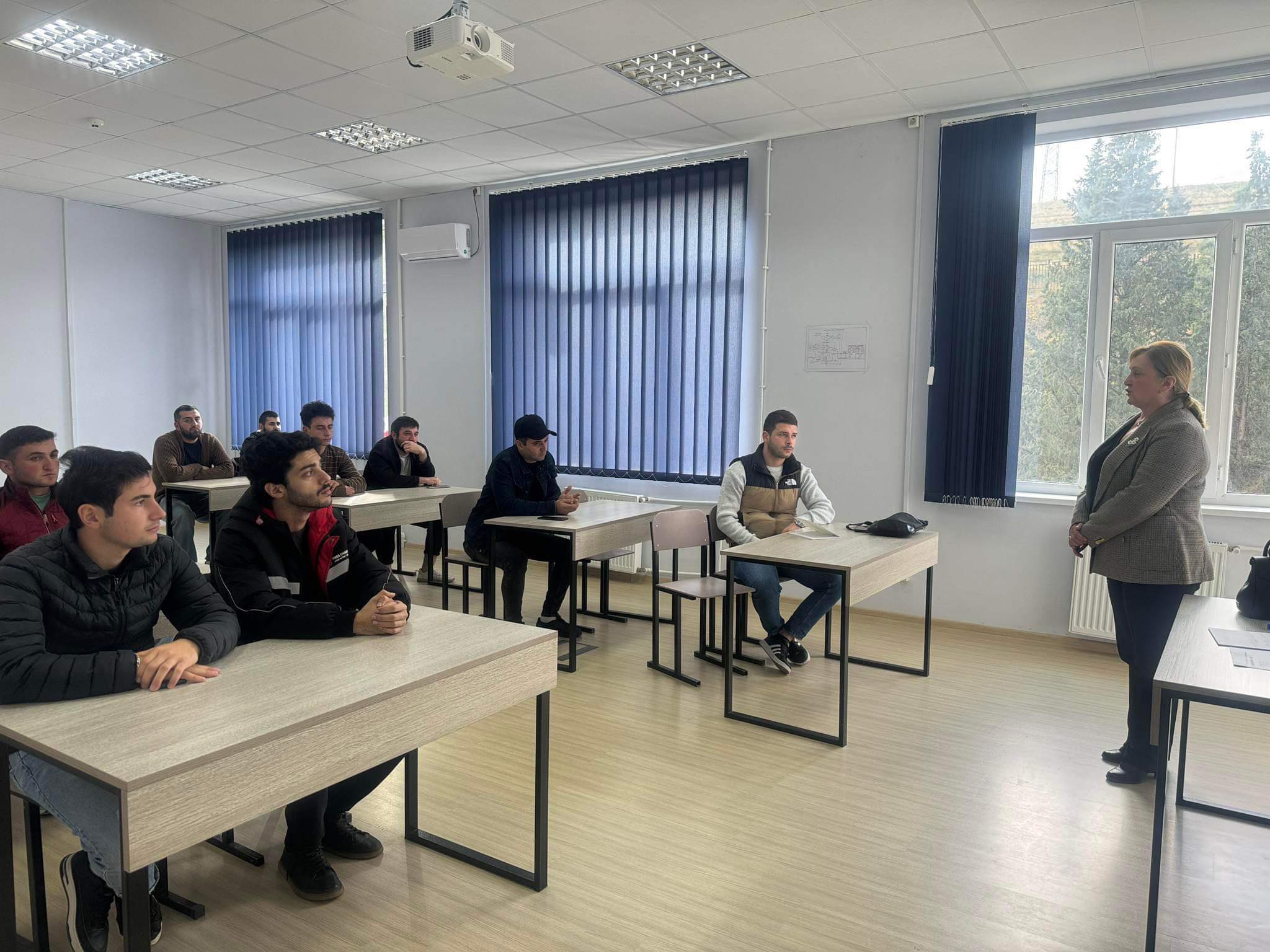 სარკინიგზო ტრანსპორტის კოლეჯში 2023 წლის მიღებაზე ჩარიცხული პროფესიული სტუდენტებისთვის სასწავლო პროცესი დაიწყო