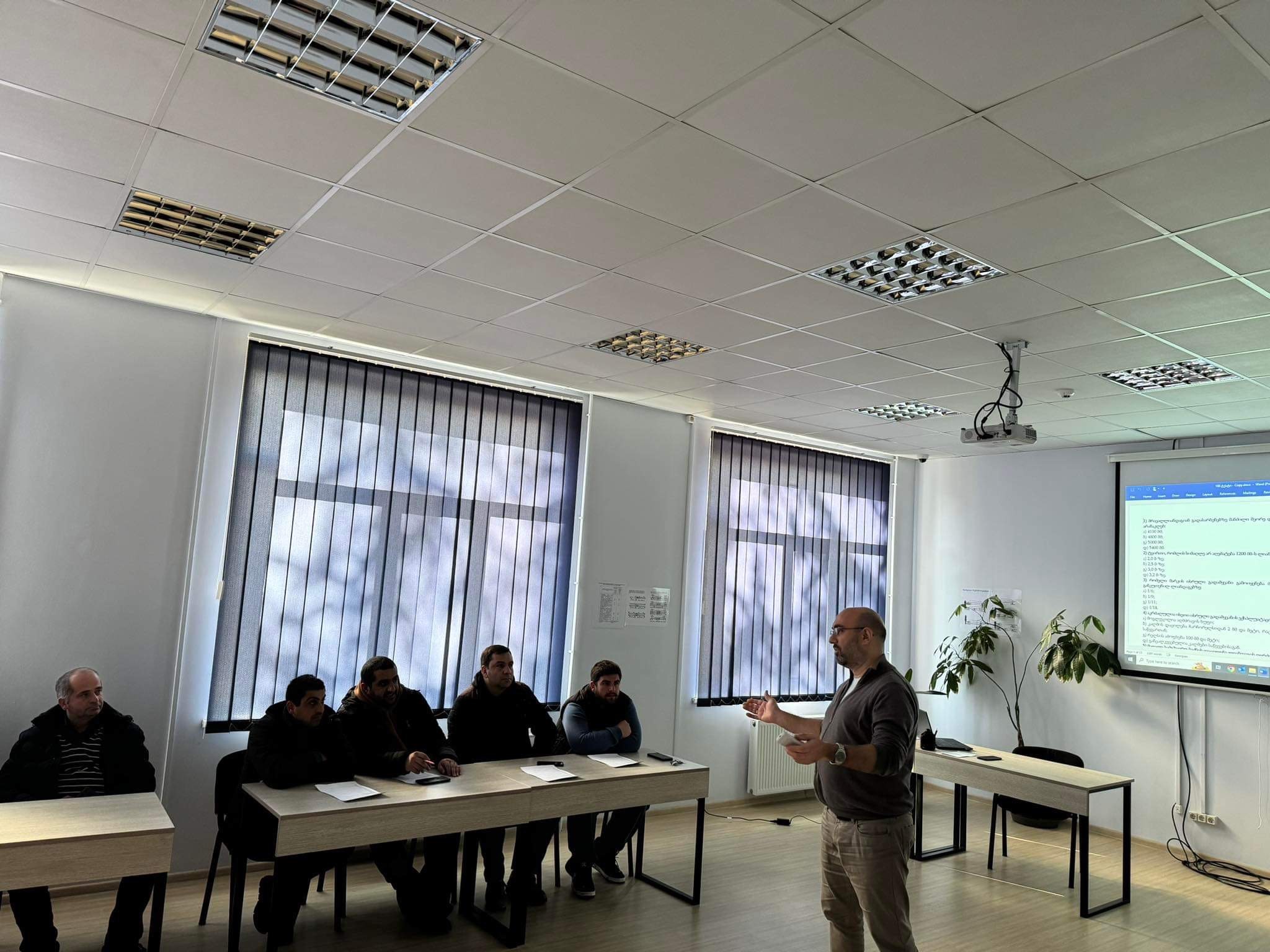 ა(ა)იპ სარკინიგზო ტრანსპორტის კოლეჯში საკონსულტაციო შეხვედრა სტუდენტებთან 