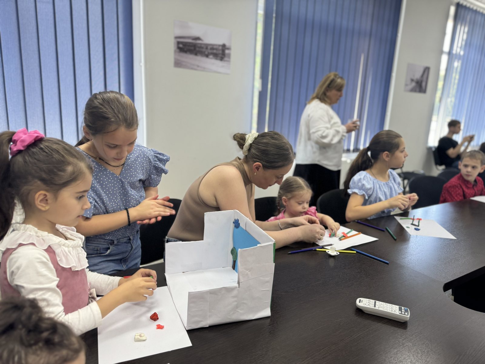 ა(ა)იპ სარკინიგზო ტრანსპორტის კოლეჯი გილოცავთ ბავშვთა დაცვის საერთაშორისო დღეს