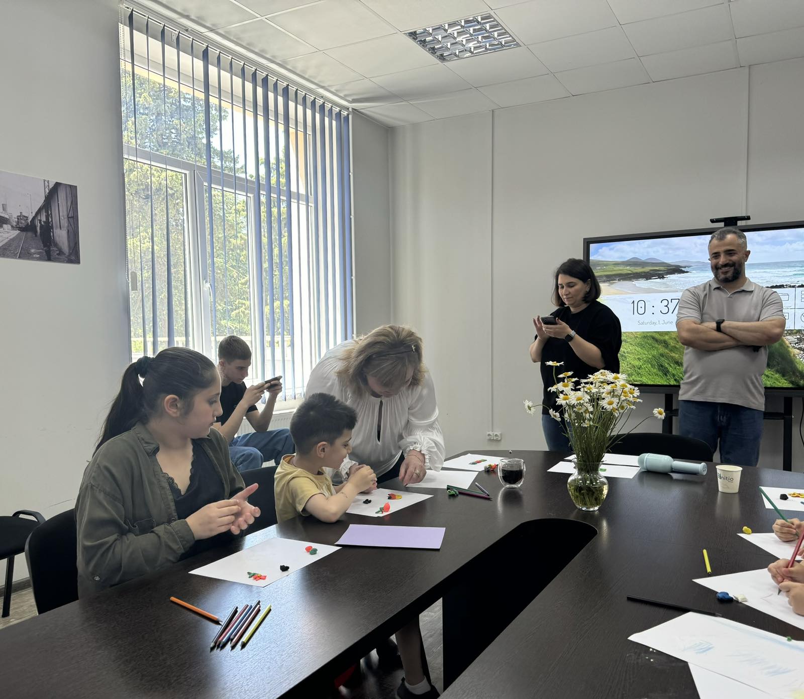 ა(ა)იპ სარკინიგზო ტრანსპორტის კოლეჯი გილოცავთ ბავშვთა დაცვის საერთაშორისო დღეს