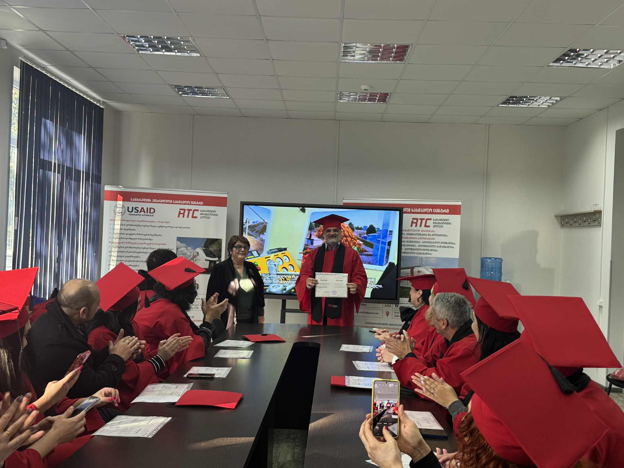 ა(ა)იპ სარკინიგზო ტრანსპორტის კოლეჯის კურსდამთავრებულთა გამოსაშვები ღონისძიება