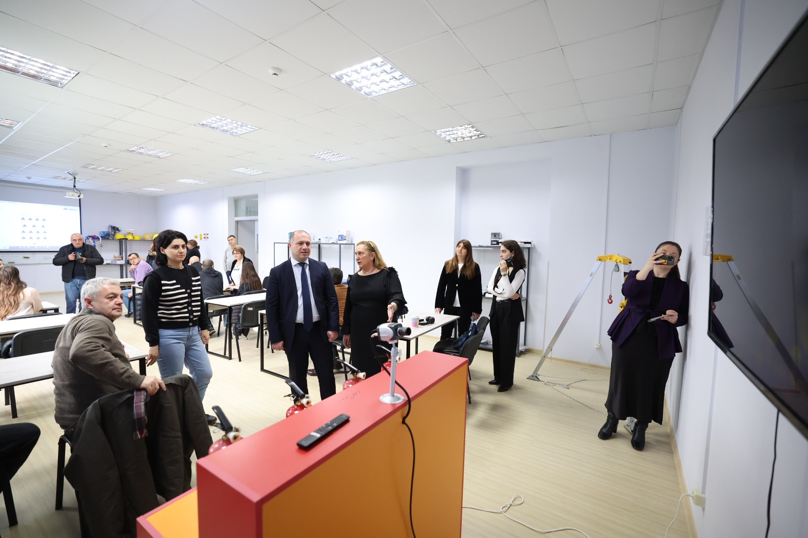 საქართველოს განათლების, მეცნიერებისა და ახალგაზრდობის მინისტრის ვიზიტი სარკინიგზო ტრანსპორტის კოლეჯში